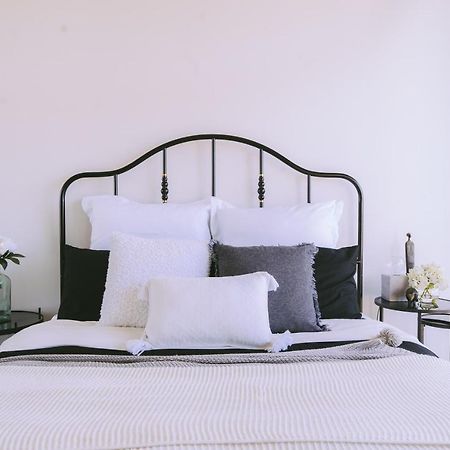 Capitol Executive Apartment On London Circuit Канбера Екстериор снимка