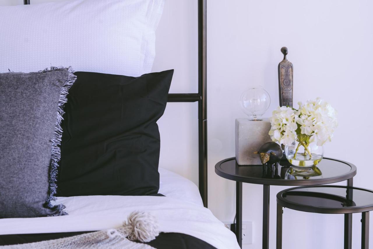 Capitol Executive Apartment On London Circuit Канбера Екстериор снимка