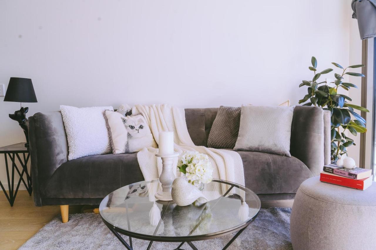 Capitol Executive Apartment On London Circuit Канбера Екстериор снимка